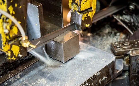 新硬质合金带锯条不进行磨合就高速切削,且进给量过大,会带来什么样的影响? 新硬质合金带锯条不进行磨合就高速切削,且进给量过大,会带来什么样的影响?